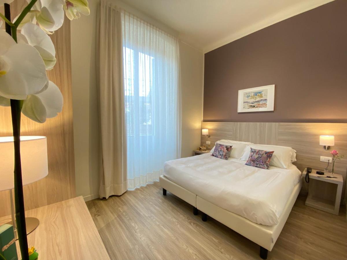 Standard Double Room,1037363860:JPEG